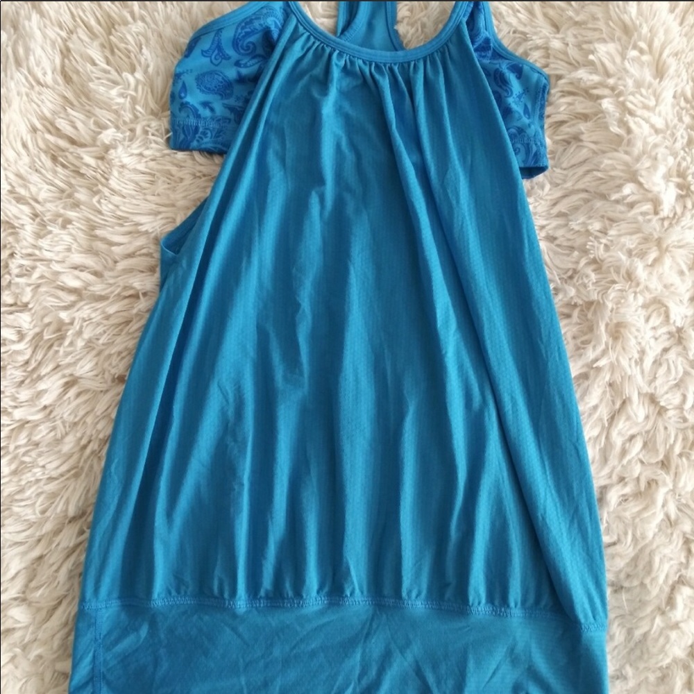 Lululemon tank with built in bra